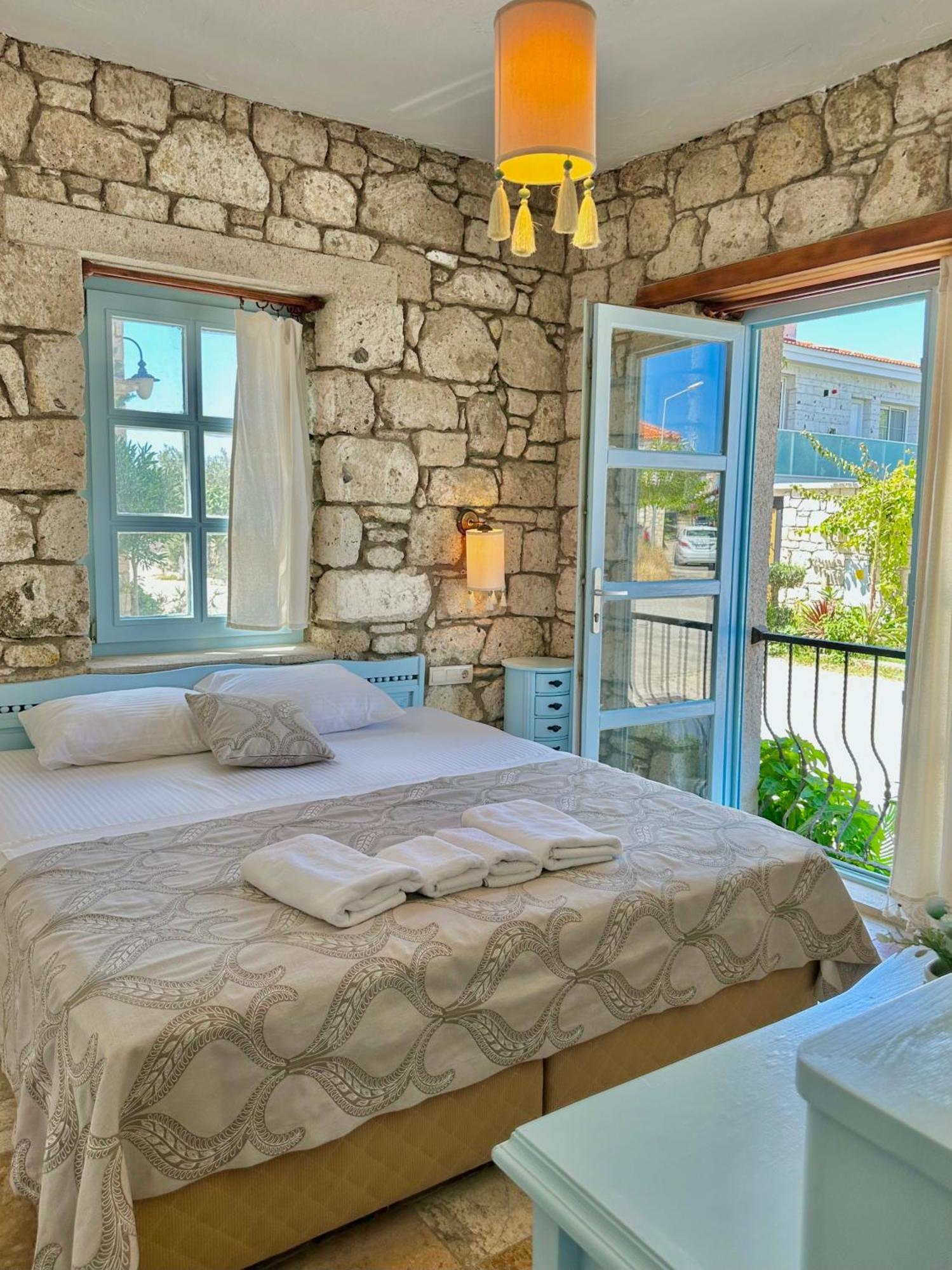 Dort Mevsim Alacati Exterior photo